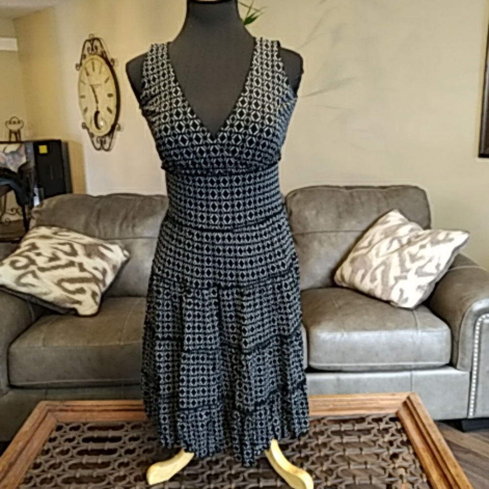 Style & Company black tiered dress. Blk & Ivory